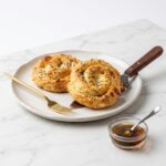 BAPA003 Chefhola Bakery Pastries Cheddar Rose Pastry table