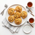 BAPA008 Chefhola Bakery Pastries White Cheese Rose Pastry table