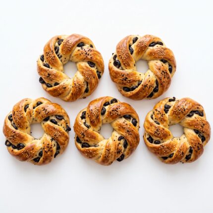 BATB002 Chefhola Bakery Turkish Bread Rolls Olive Filled Bread