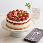 PACA005 Chefhola Pastries Cakes Strawberry Cake table