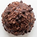PACP002 Chefhola Pastries Cream Puffs Chocolate Chip Estrules