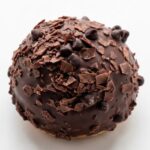PACP002 Chefhola Pastries Cream Puffs Chocolate Chip Estrules perspective