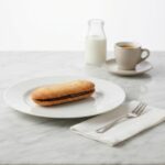PACP014 Chefhola Pastries Creamy Puffs Cocoa Landose table