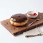 PADO004 Chefhola Pastries Donuts Glazed Boston Donut table