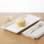 PAMA004 Chefhola Pastries Macarons Lemon Macaron table