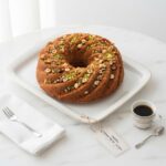 PARC004 Chefhola Pastries Round Molded Cakes Hazelnut Walnut Pistachio Mold Cake Round table