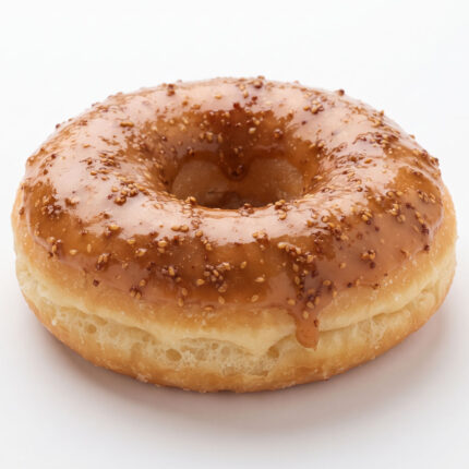PAS DON 03 Chefhola Pastries Donuts Mulberry Molasses Donut Perspective